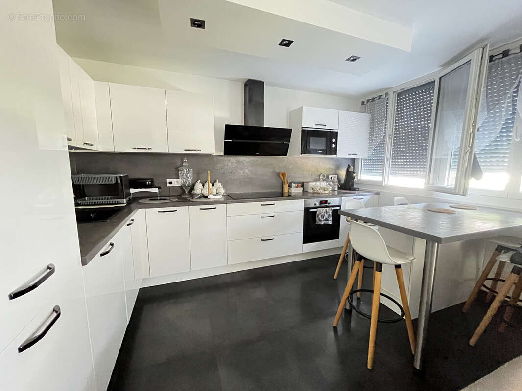 Appartement à LE PONT-DE-CLAIX