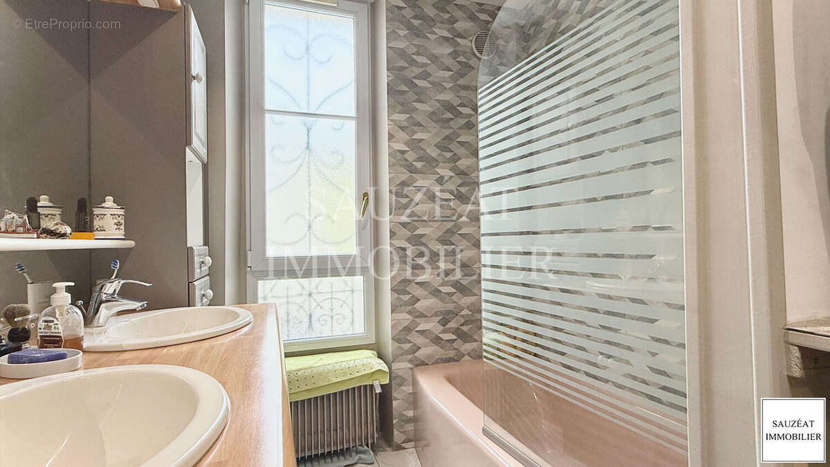 Appartement à MONTROUGE