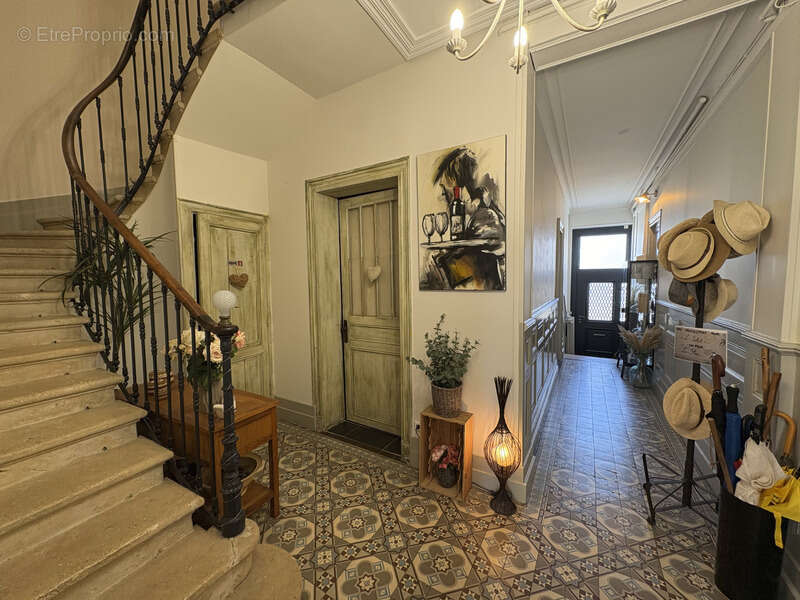 Propriété d'exception-maison de charme avec activité chambres d'hôtes et vue  sur les vignes - photo 8