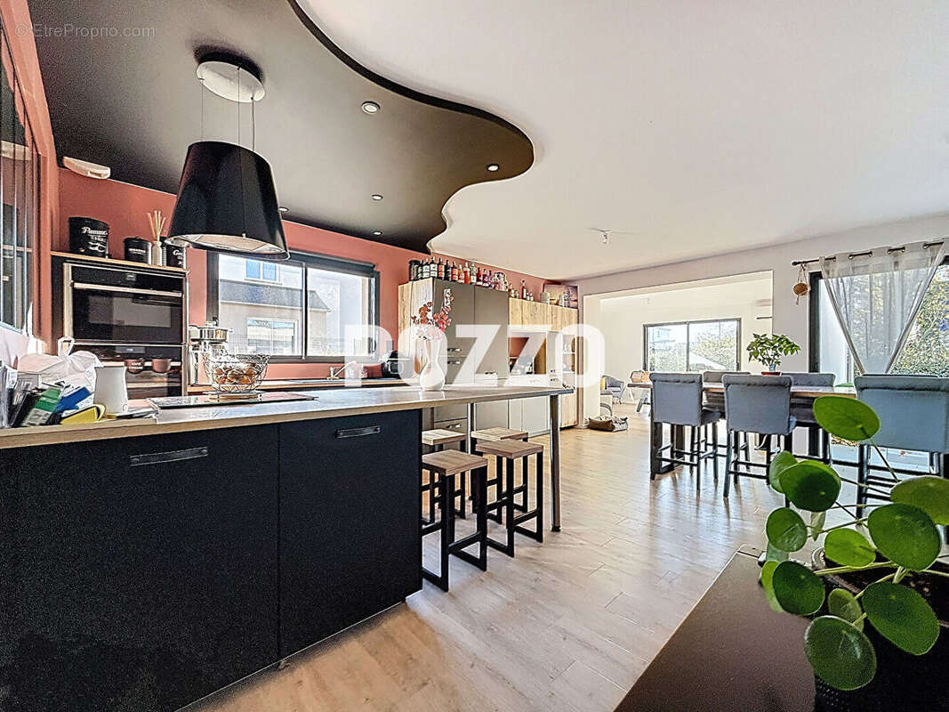 BREHAL Maison moderne de 155 m² à proximité des commerces et de la plage - photo 6