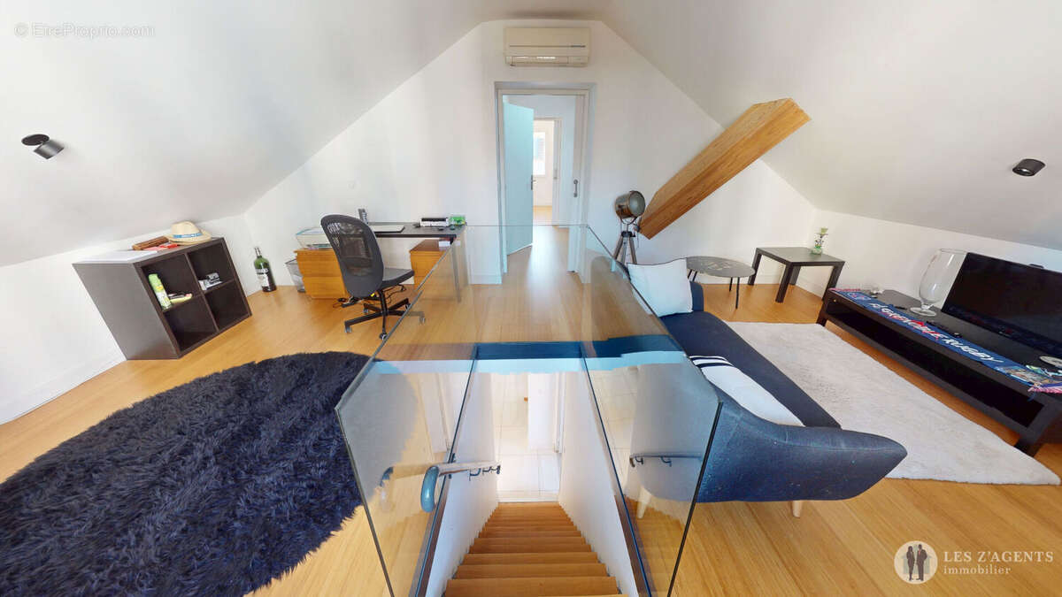 Maison à SAINT-MARTIN-D&#039;HERES