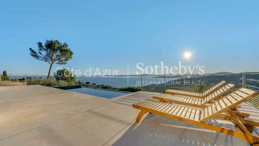 Maison à LES ISSAMBRES