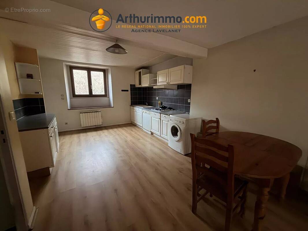 Appartement à MONTFERRIER