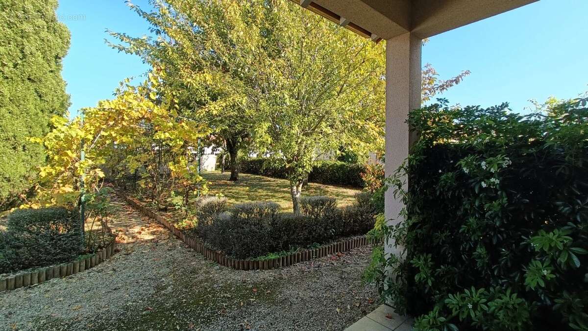 Maison à NEUVILLE-DE-POITOU