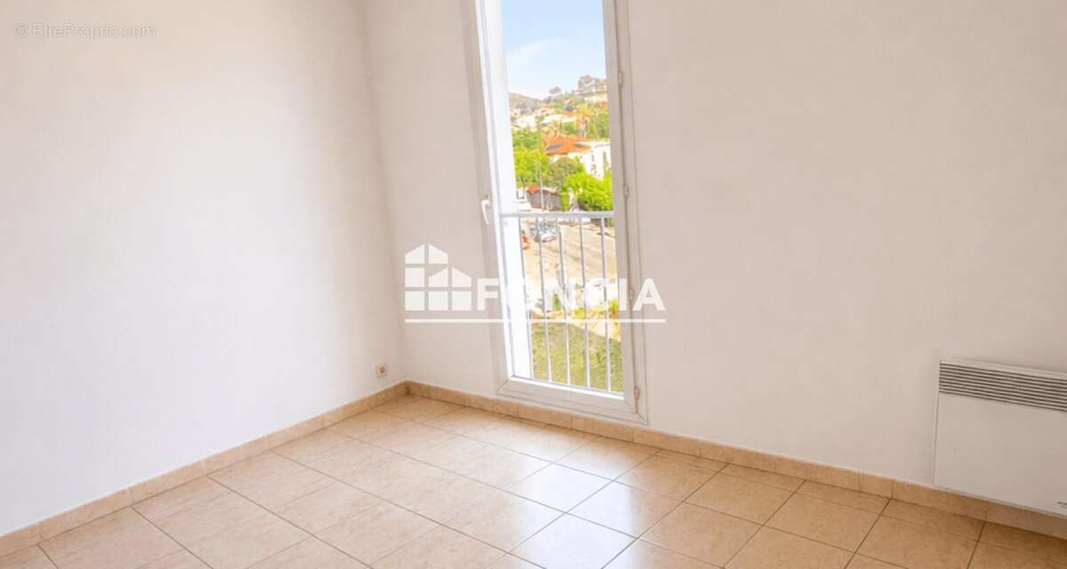 Appartement à HYERES