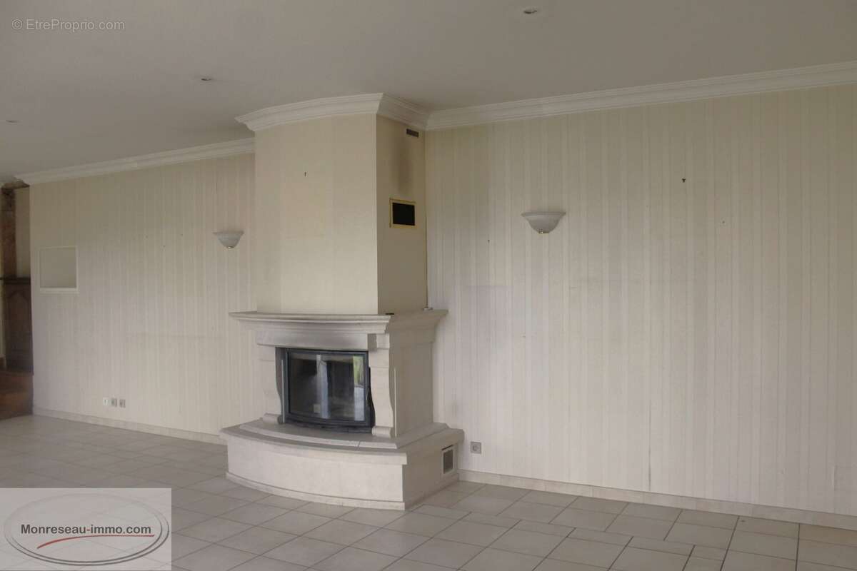 Maison à CHARNAY-LES-MACON