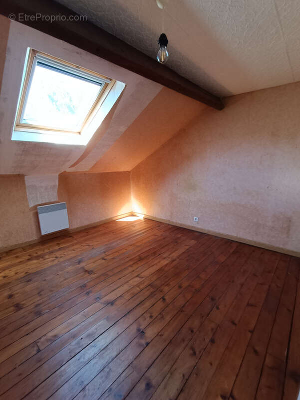 Maison à MONT-D&#039;ORIGNY