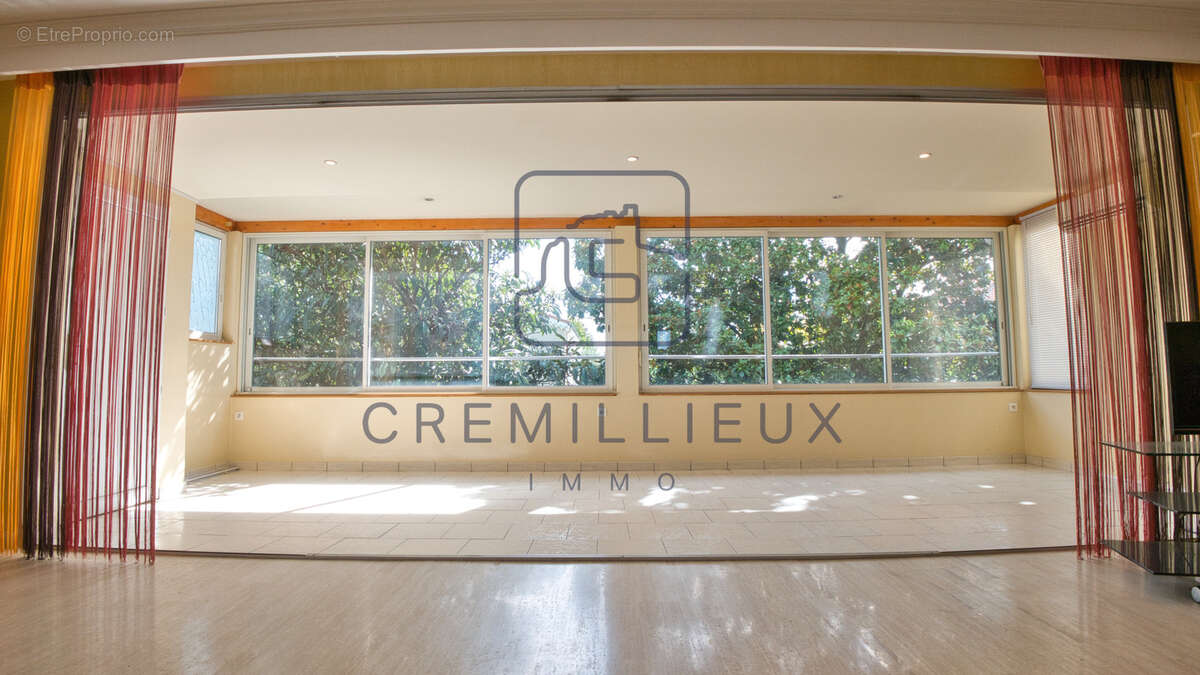 Maison à GUILHERAND-GRANGES