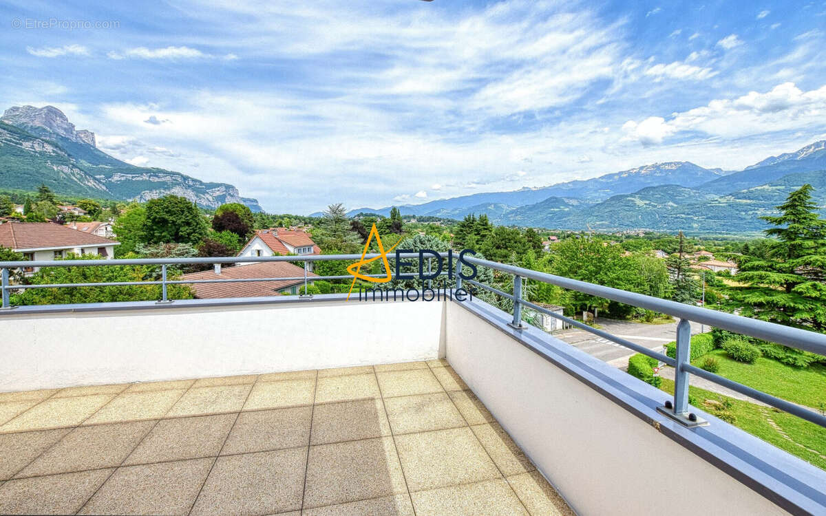 Appartement à SAINT-ISMIER