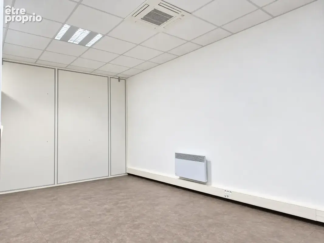 La ville-aux-dames (37700)   bureaux / local professionnel 98,94 m2   3 stationnements   libre d’occupation - photo 2