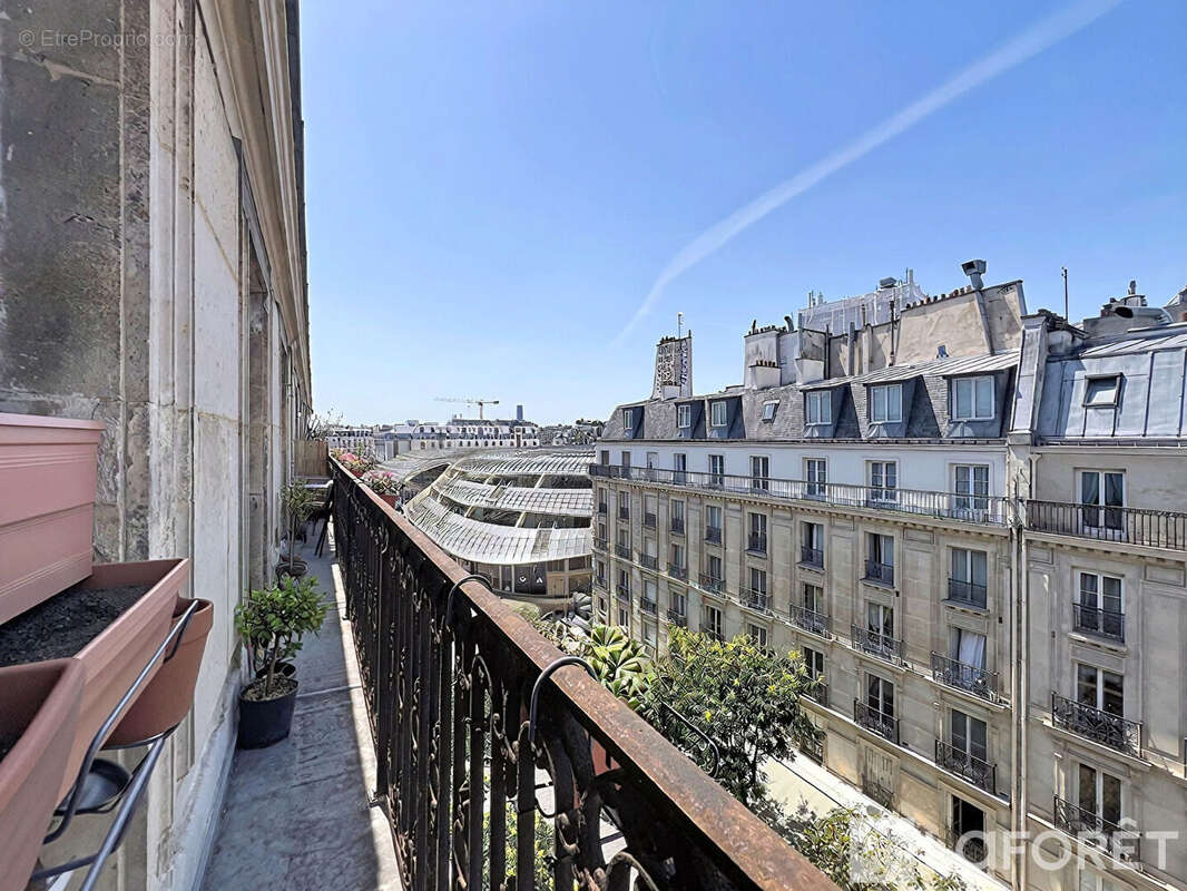 Appartement à PARIS-1E