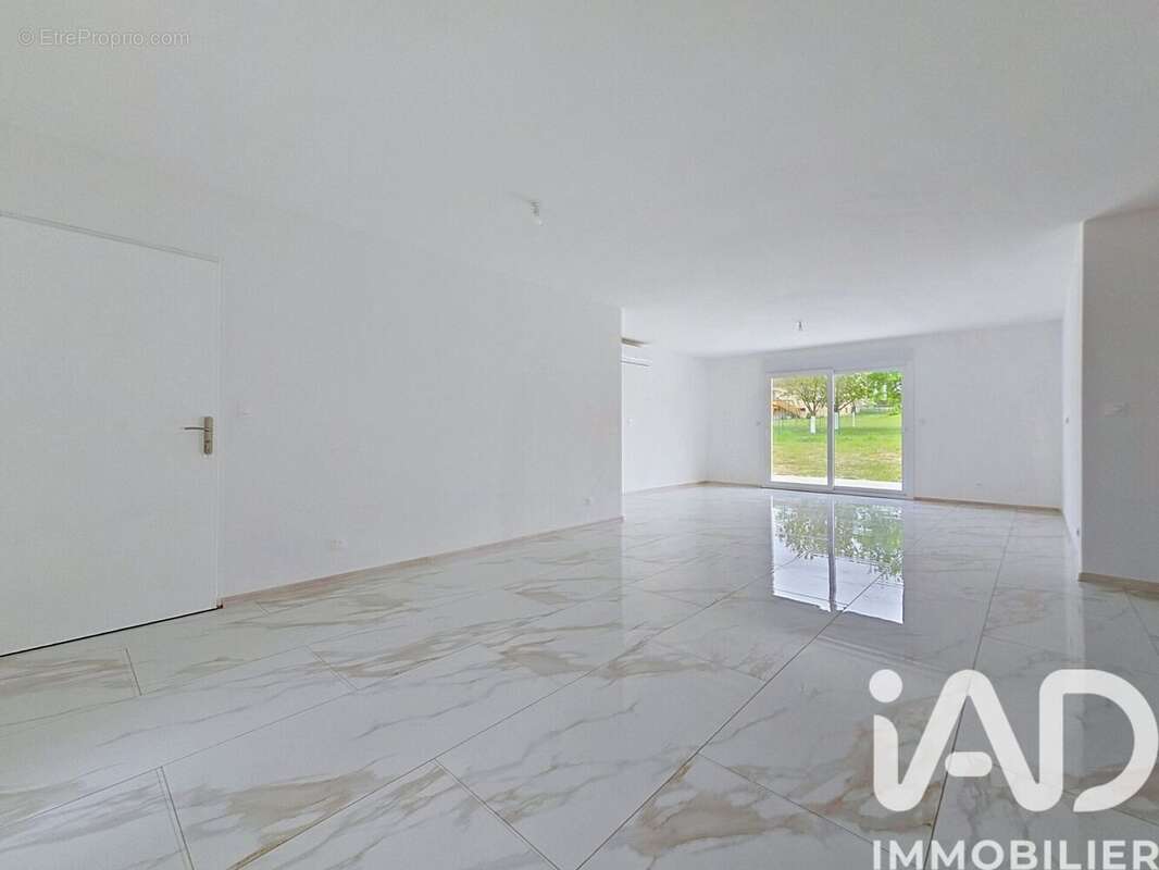Maison 102 m² à Amagne  - photo 7