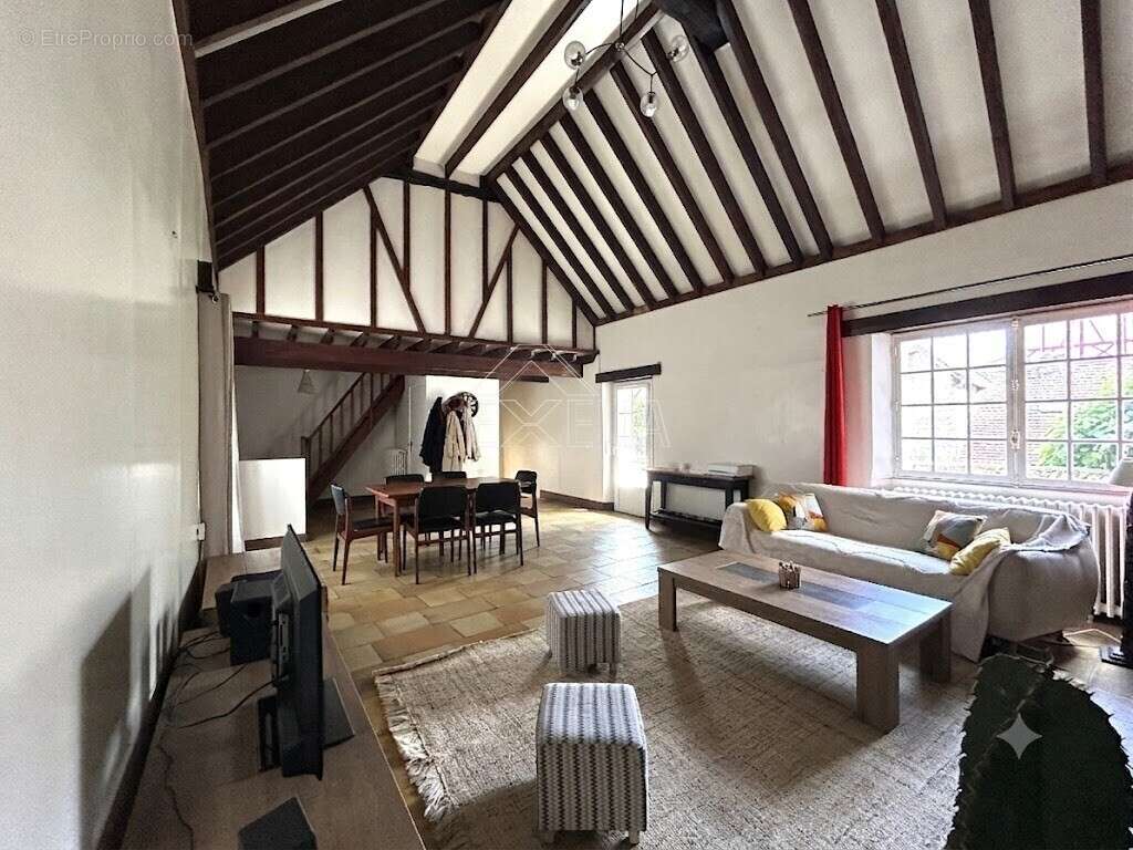 Maison à GOMMECOURT