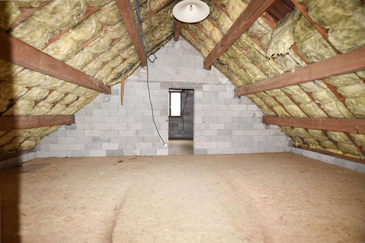 Maison Epeugney 5 pièces sur 3341 m² de terrain - photo 11