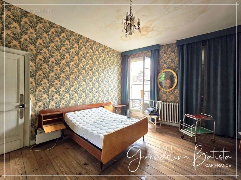 Maison de ville de caractère - 6 chambres - 223 m² - Jardin - BERGERAC (24) - photo 8