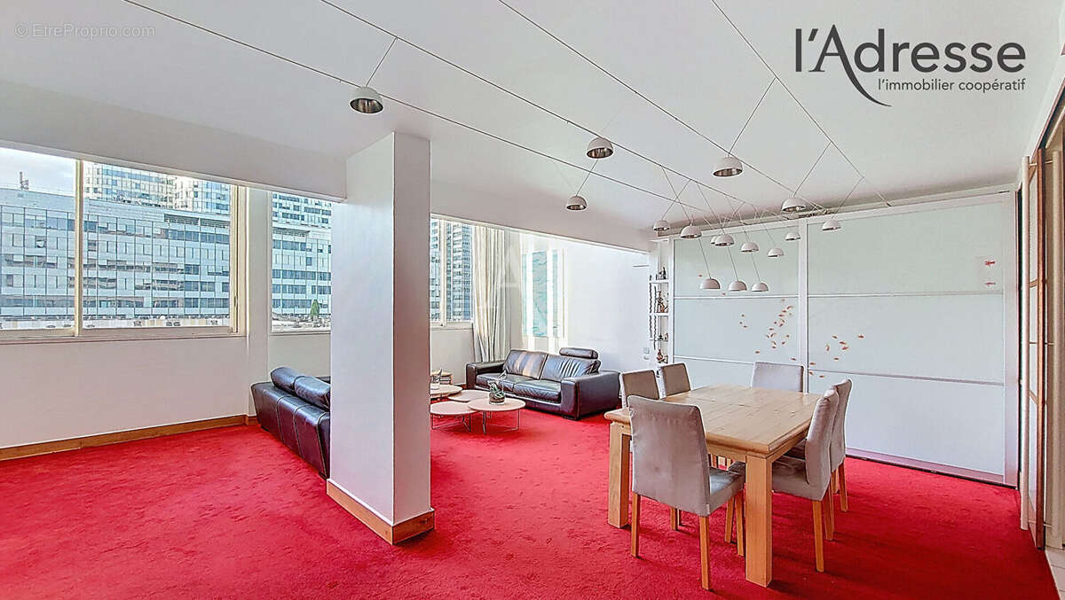 Appartement à COURBEVOIE
