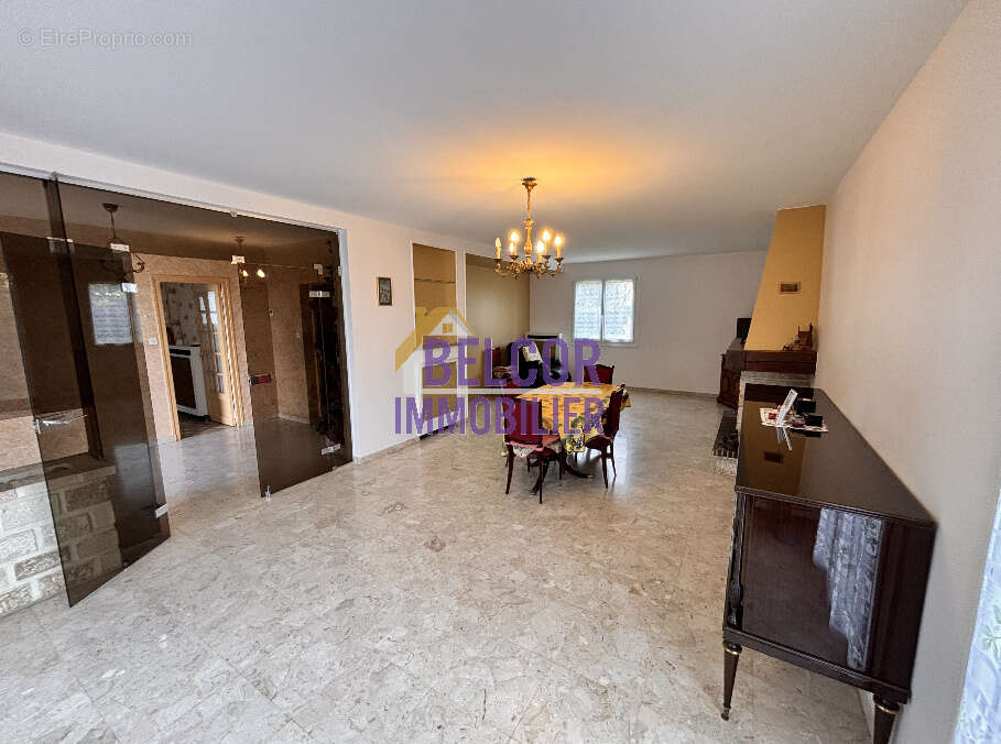 7 pièces - 160 m2 (à 15 min de Malesherbes RER D) - photo 3