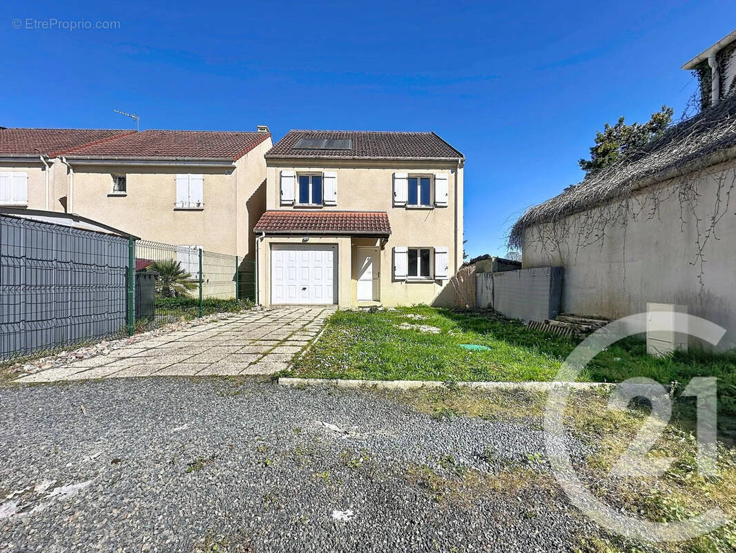 Maison à NANGIS