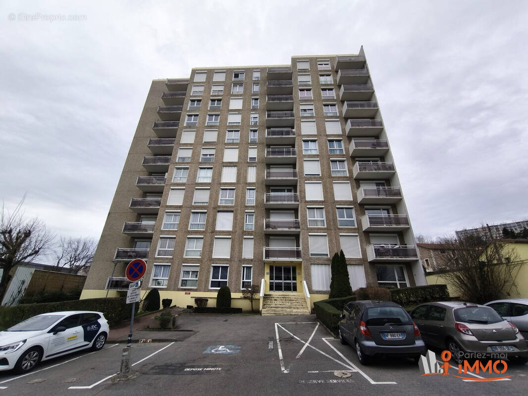 Appartement à SAINT-ETIENNE