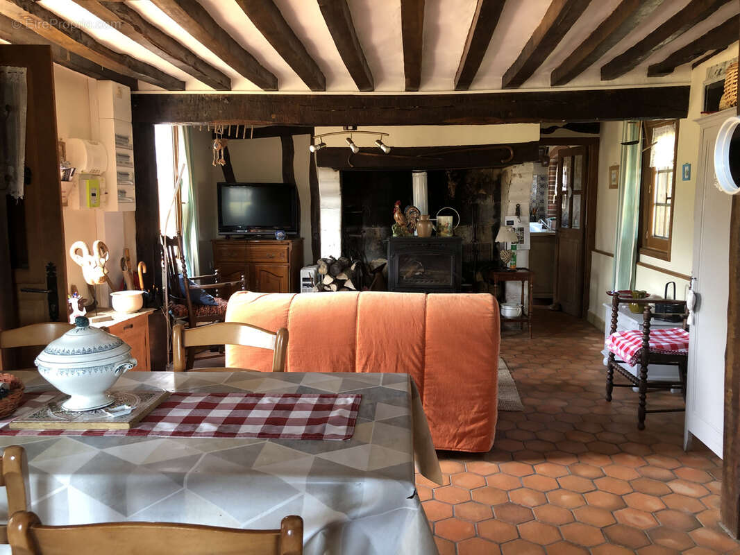 Maison à CORMEILLES
