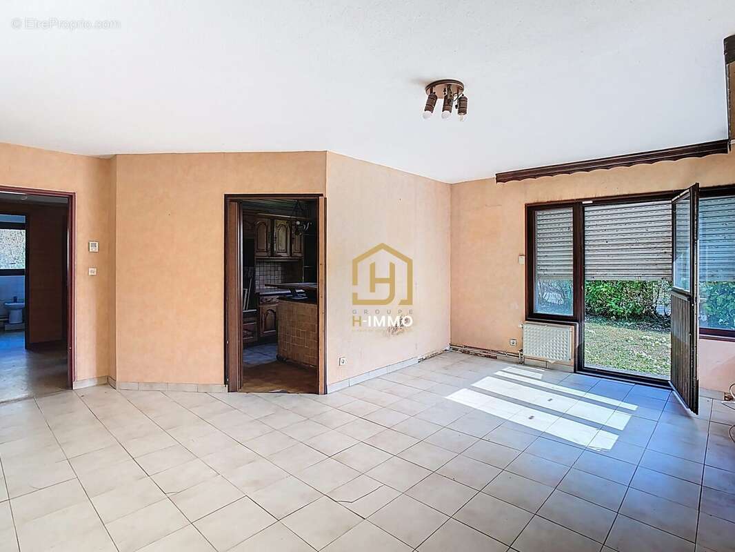 Appartement à MEYLAN