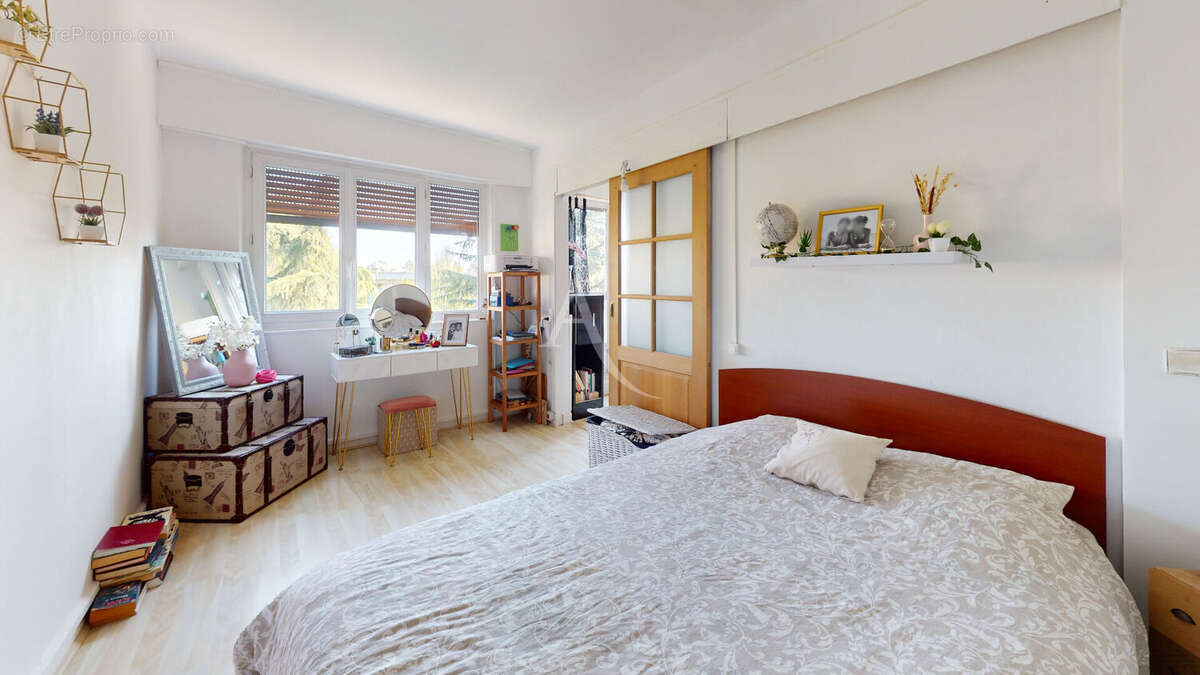 Appartement à CHILLY-MAZARIN