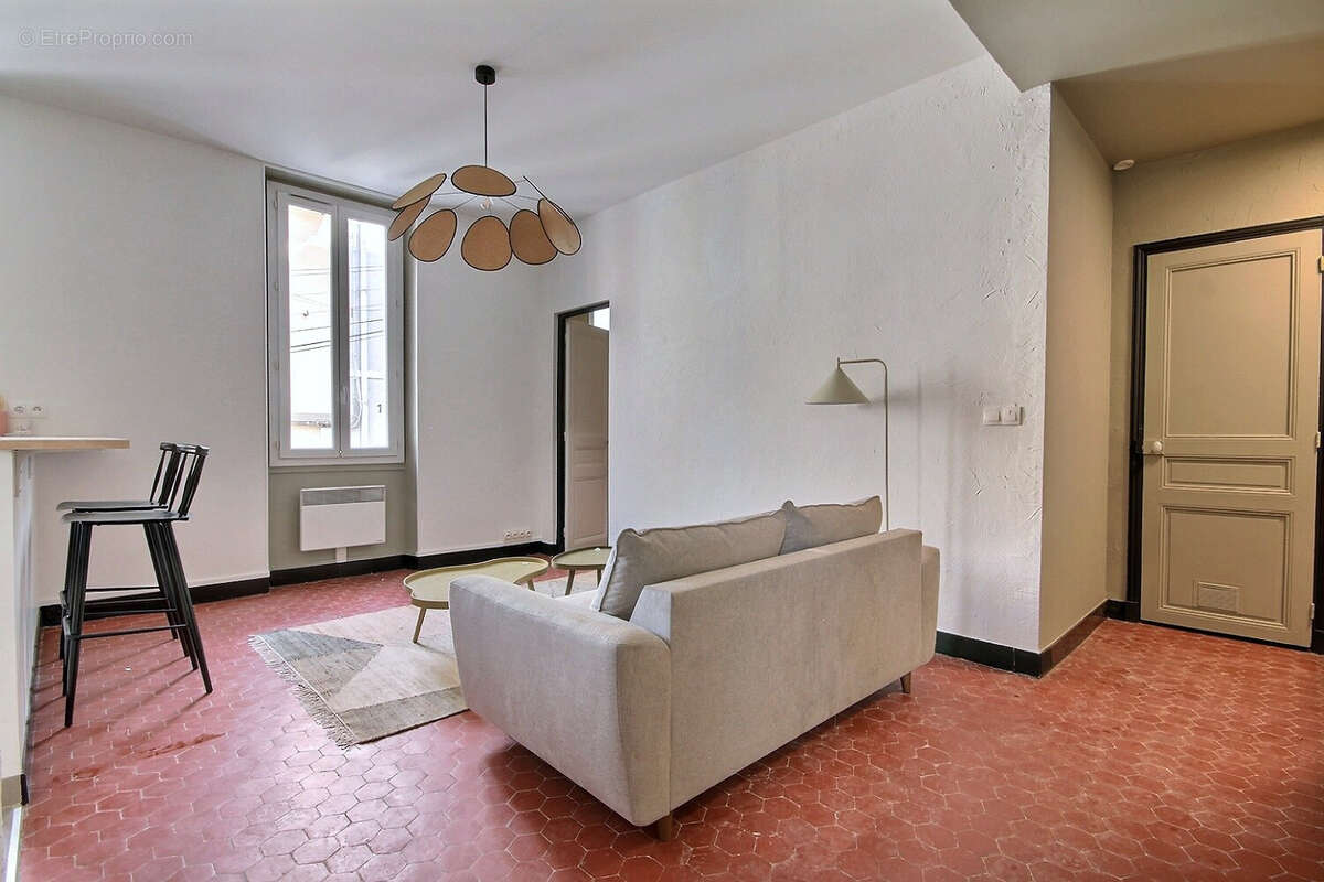 Appartement à MARSEILLE-7E