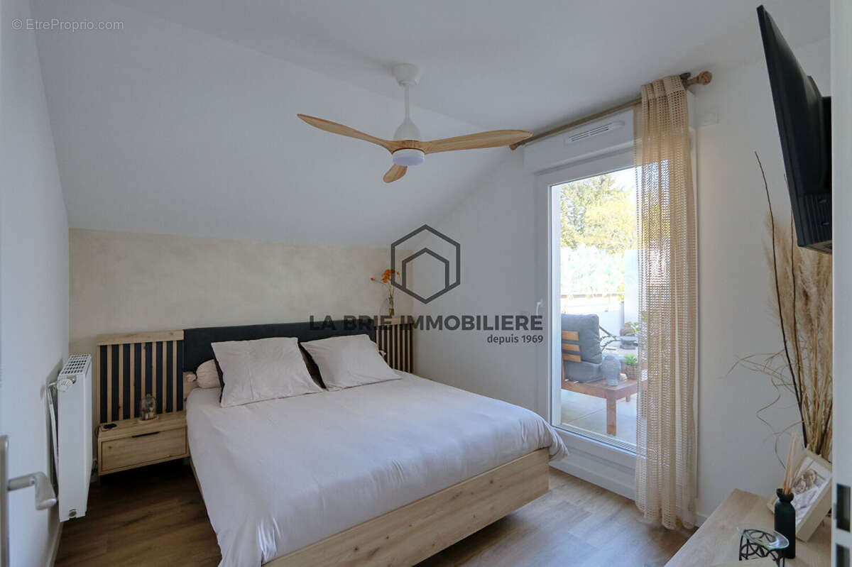 Appartement à BRIE-COMTE-ROBERT