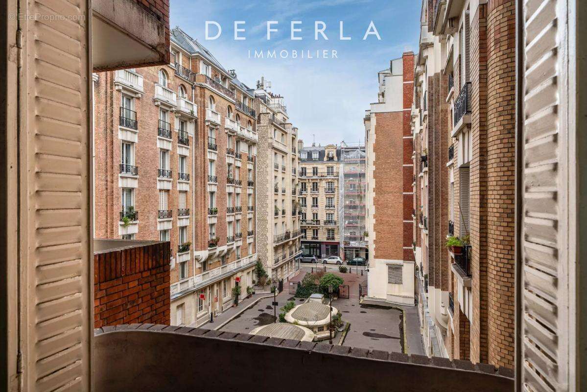 Appartement à PARIS-14E