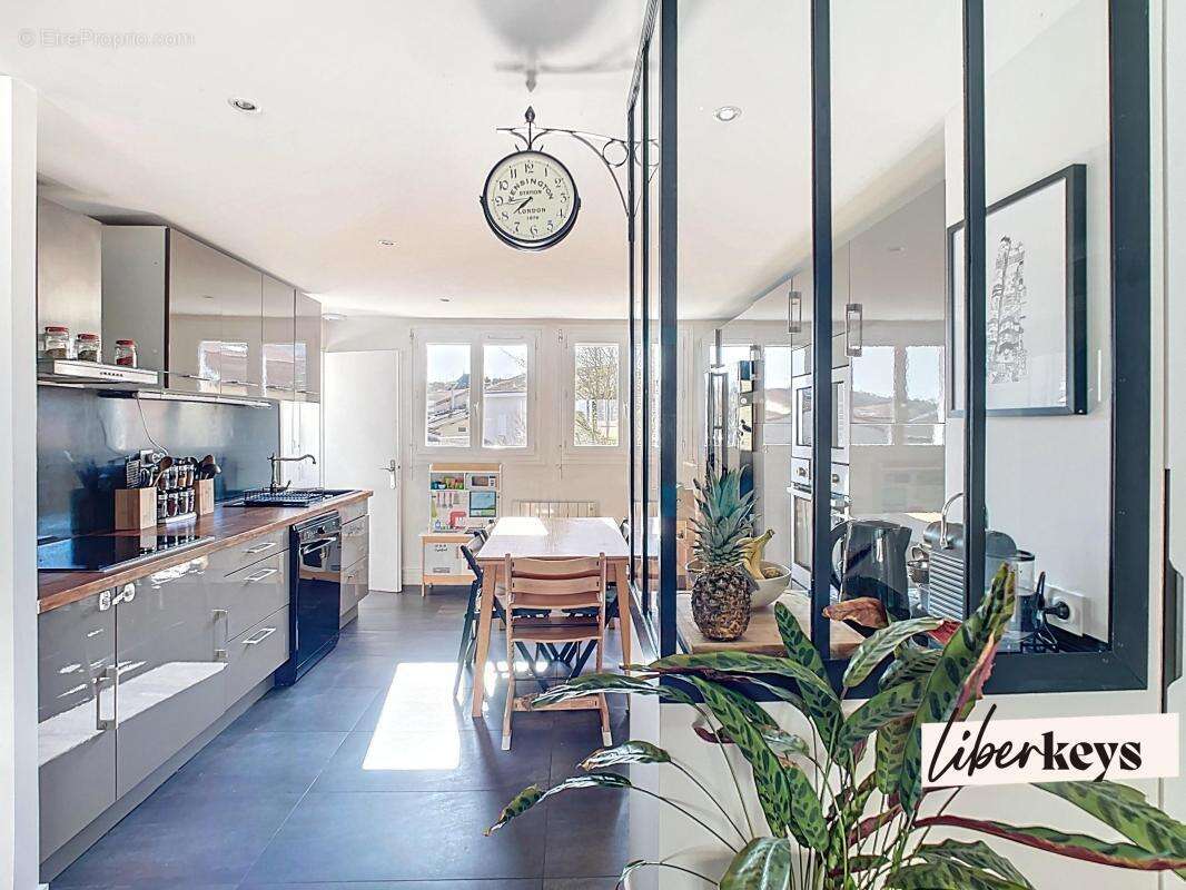 Appartement à FONTAINES-SUR-SAONE