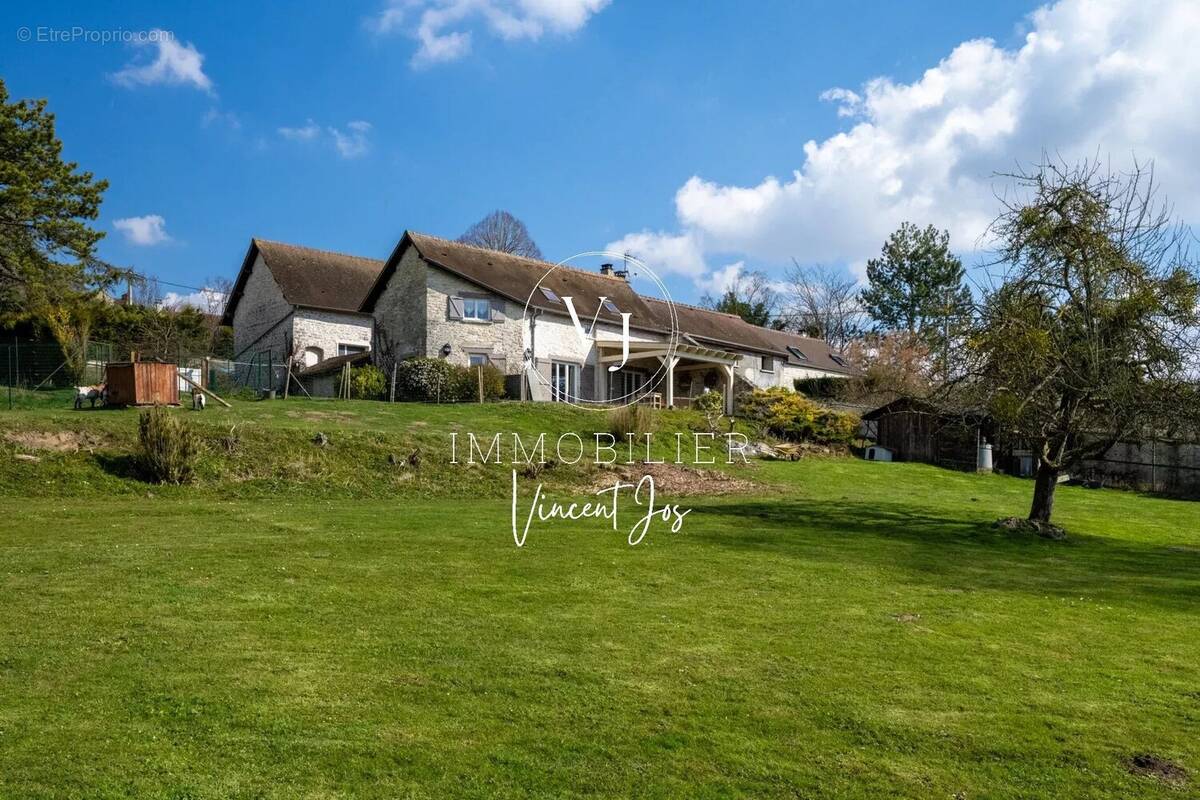Maison à FONTENAY-SAINT-PERE