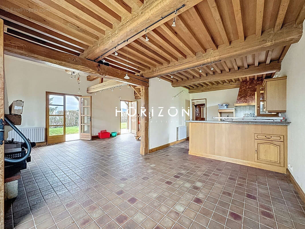 Maison à DOMPIERRE-LES-ORMES