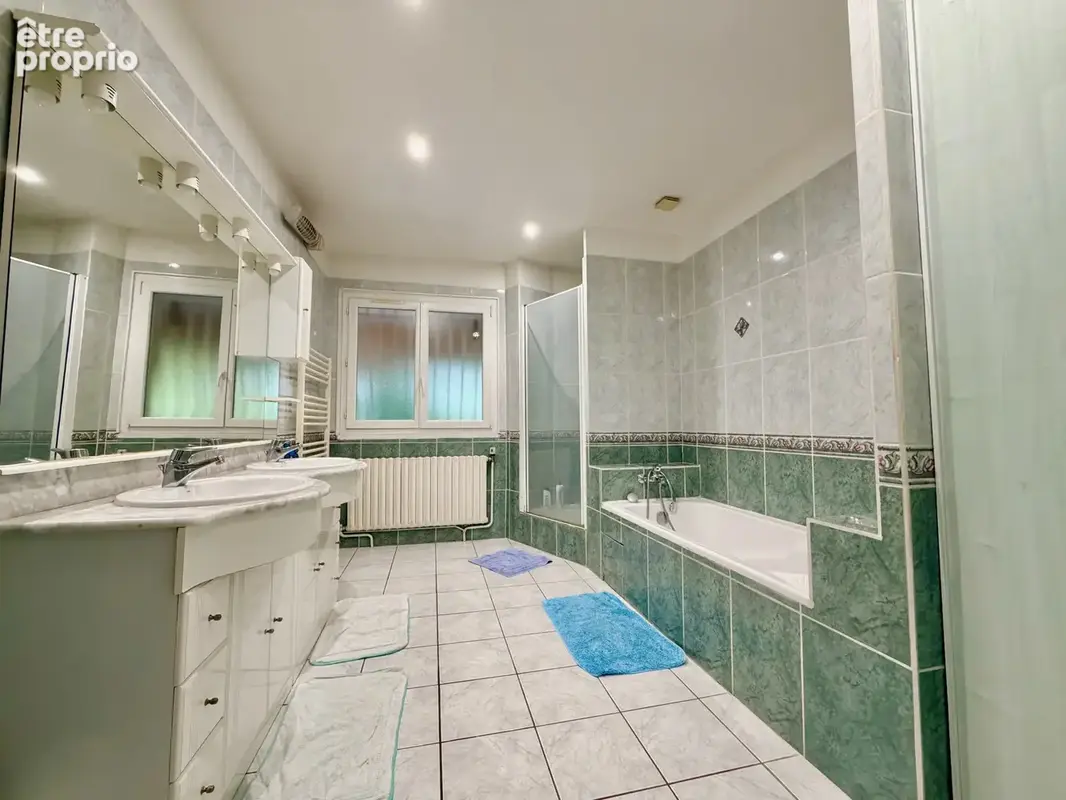 Grande maison familiale frontenas 280 m2 avec 5 chambres à 35 min de Lyon - photo 12