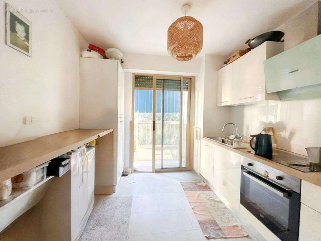  Cannes, plage du Midi — 3 pièces 80 m², aperçu mer, box fermé - photo 11
