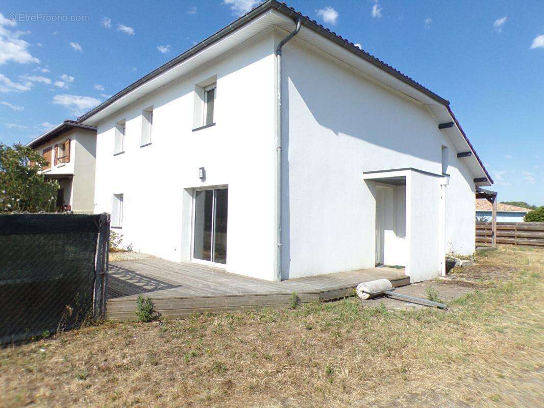 Maison à RION-DES-LANDES