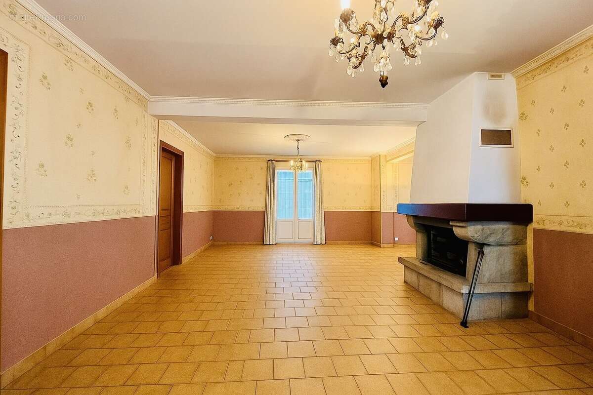 Maison à MINIAC-MORVAN