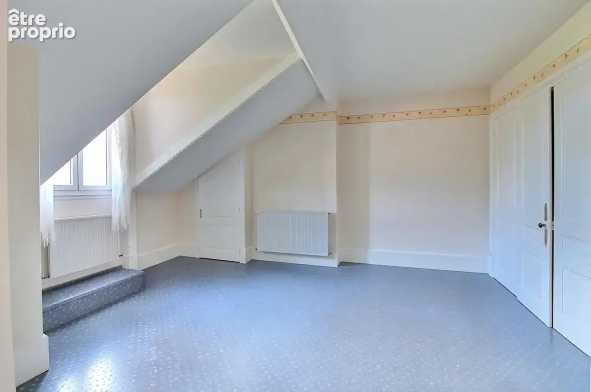 Saint Etienne 42100 secteur Cours Fauriel Appartement  T2 de 70m² habitables 1 chambre  GARAGE 2 GRENIERS 2 CAVES - photo 3