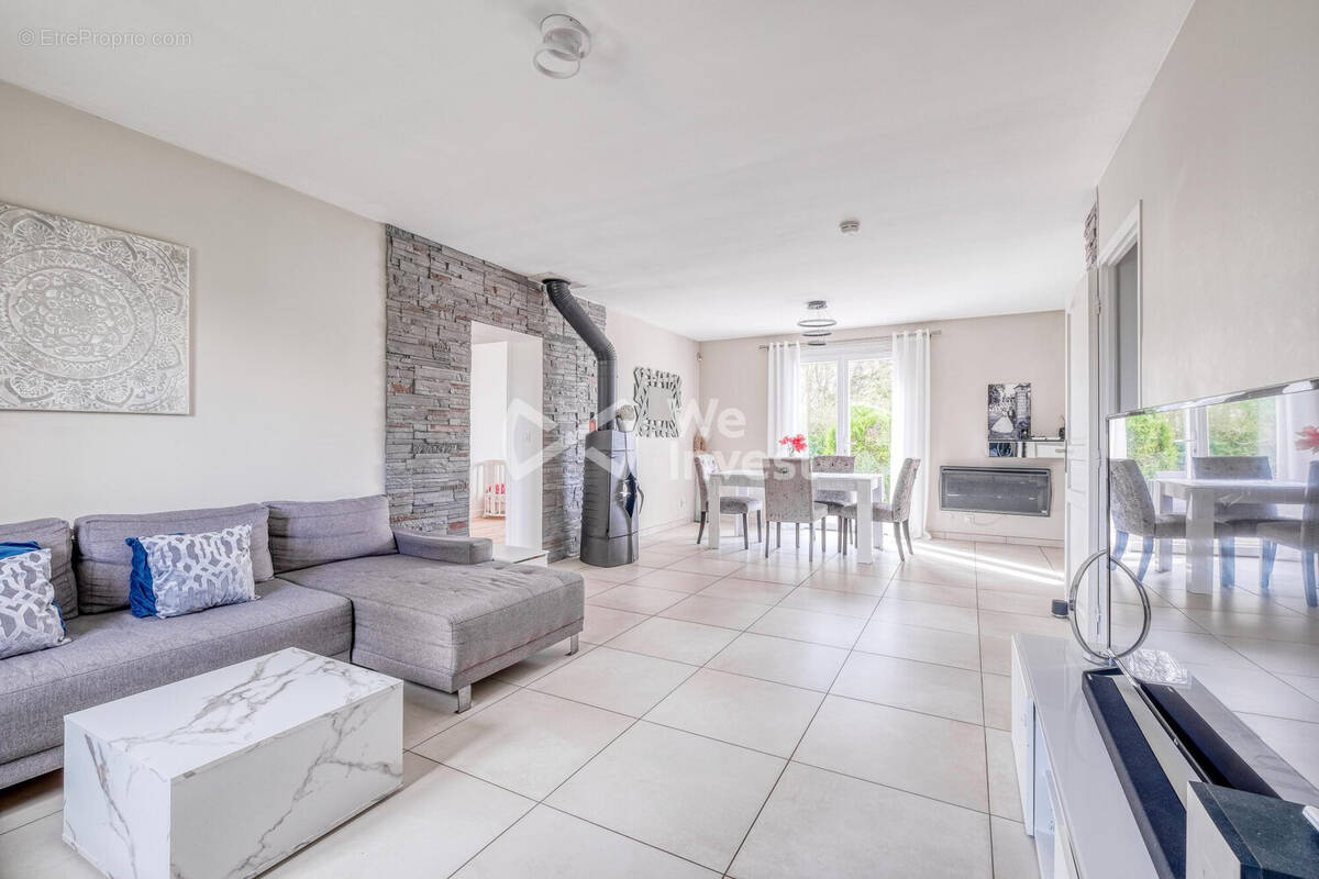 Maison à CRECY-LA-CHAPELLE