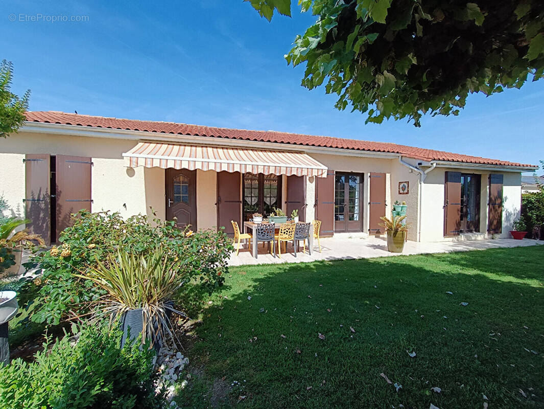 Maison à LES METAIRIES