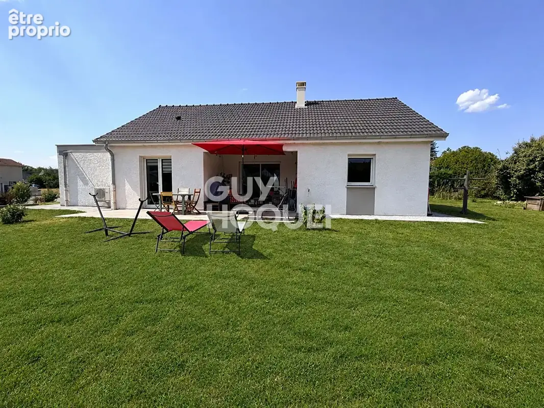 Maison de plain-pied - 81 m² - Terrain de 820 m² - Byans-sur-Doubs - photo 2
