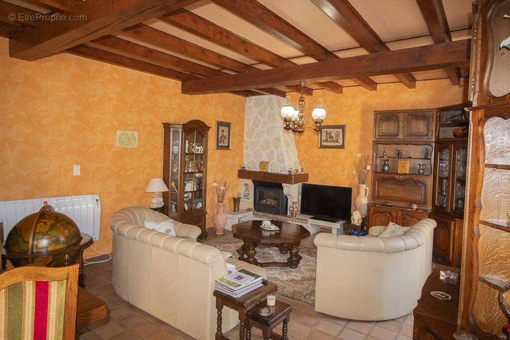 Maison à SAINT-JEAN-DE-SOUDAIN