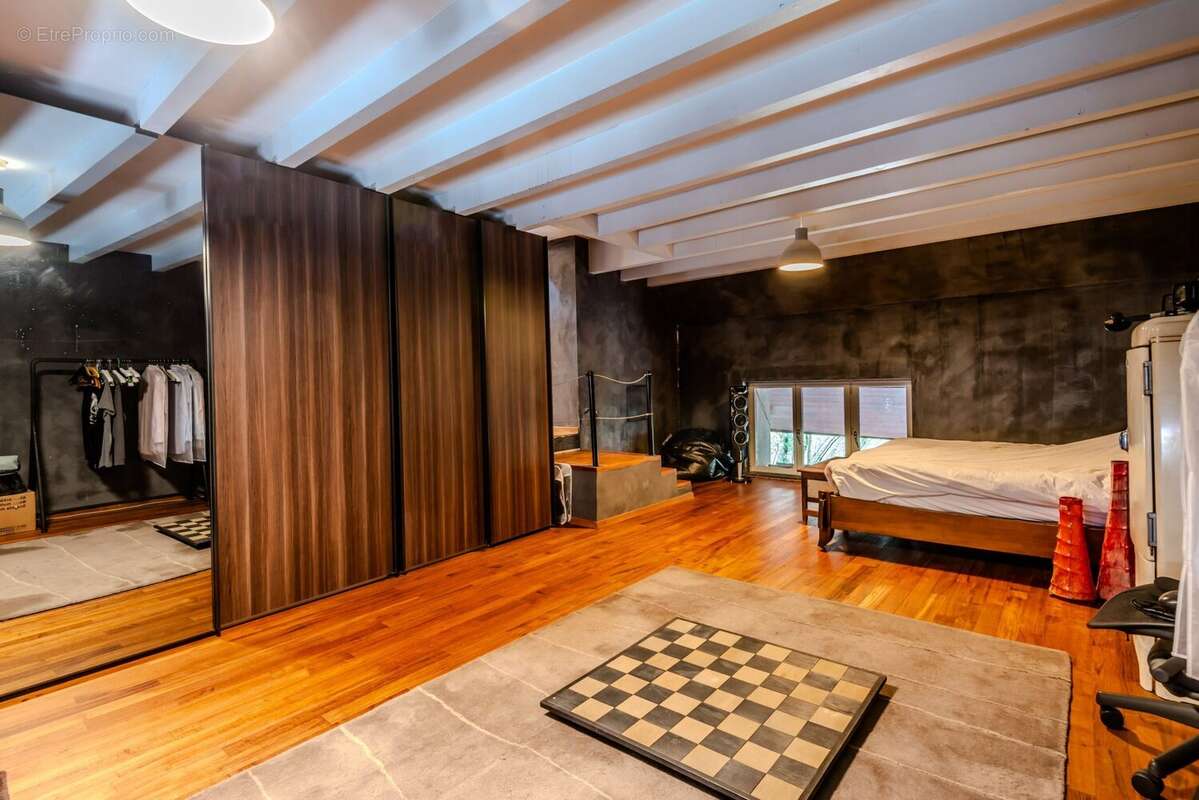 Maison à PERS-JUSSY