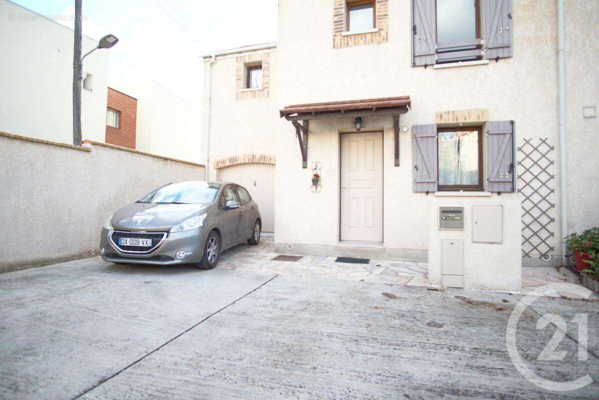 Maison à BONNEUIL-SUR-MARNE