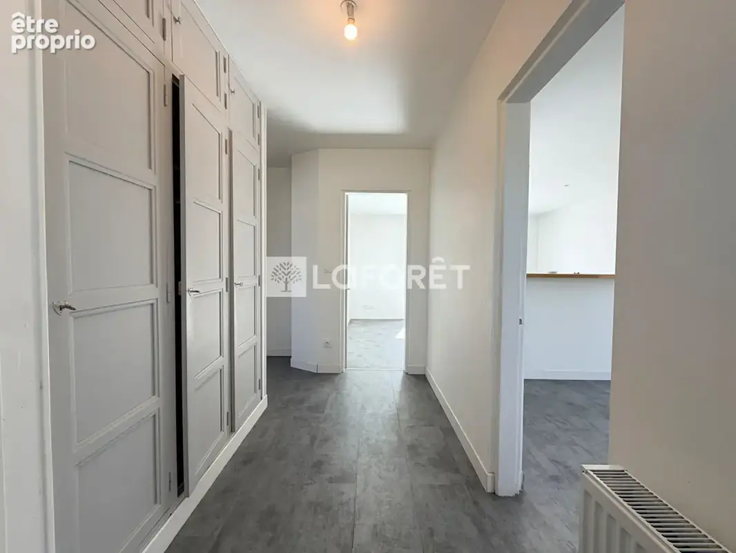 Maison rénovée de 115 m², 4 chambres, sous-sol total et jardin arboré - photo 4