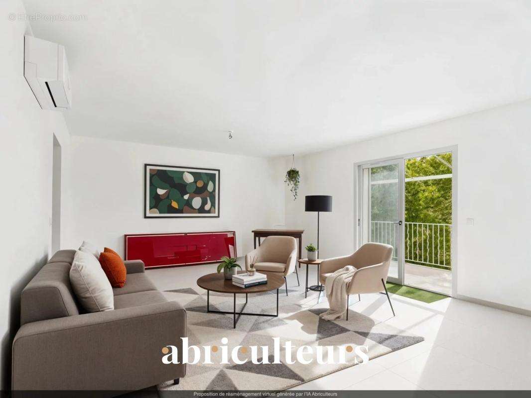 Appartement à FAYENCE