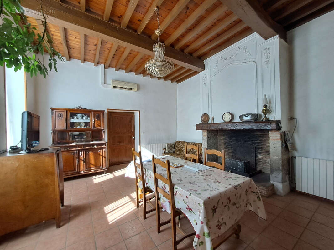 Maison à PORT-SAINTE-MARIE