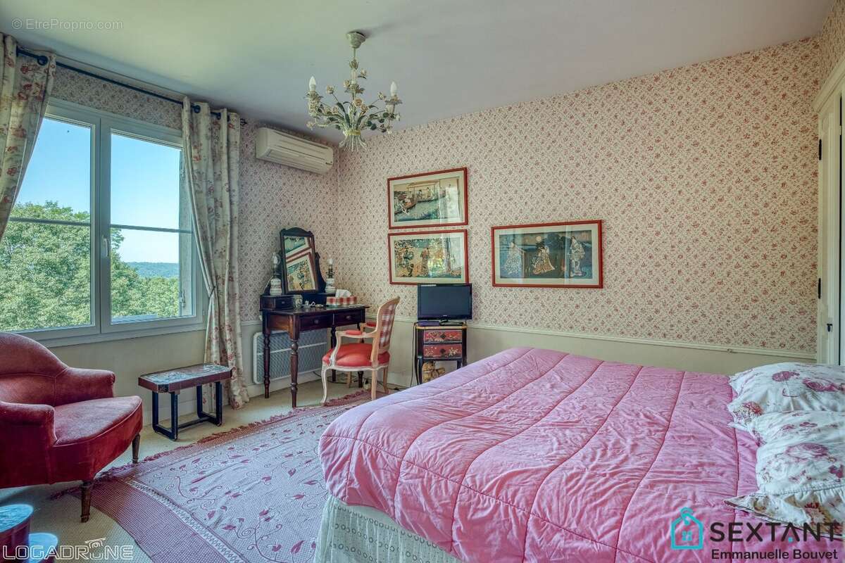 Grande longère du 19ème rénovée, 320 m², gîte et chambres d'hôtes, terrain de 1,5 ha, 5 min des commodités - photo 4