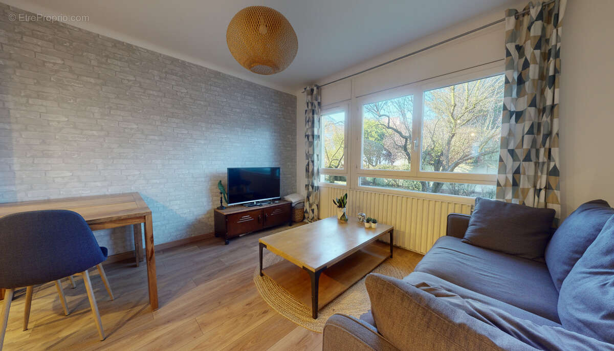 Appartement à SARTROUVILLE