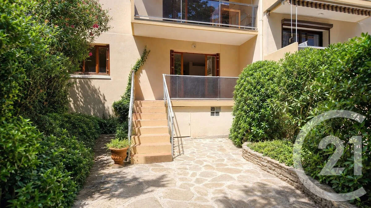 Appartement 45 m² à Le Lavandou  - photo 16