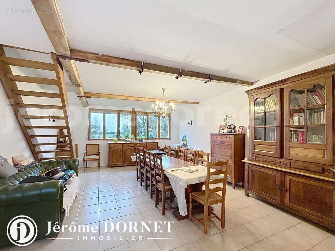 per_00002 - Maison à BACOUEL